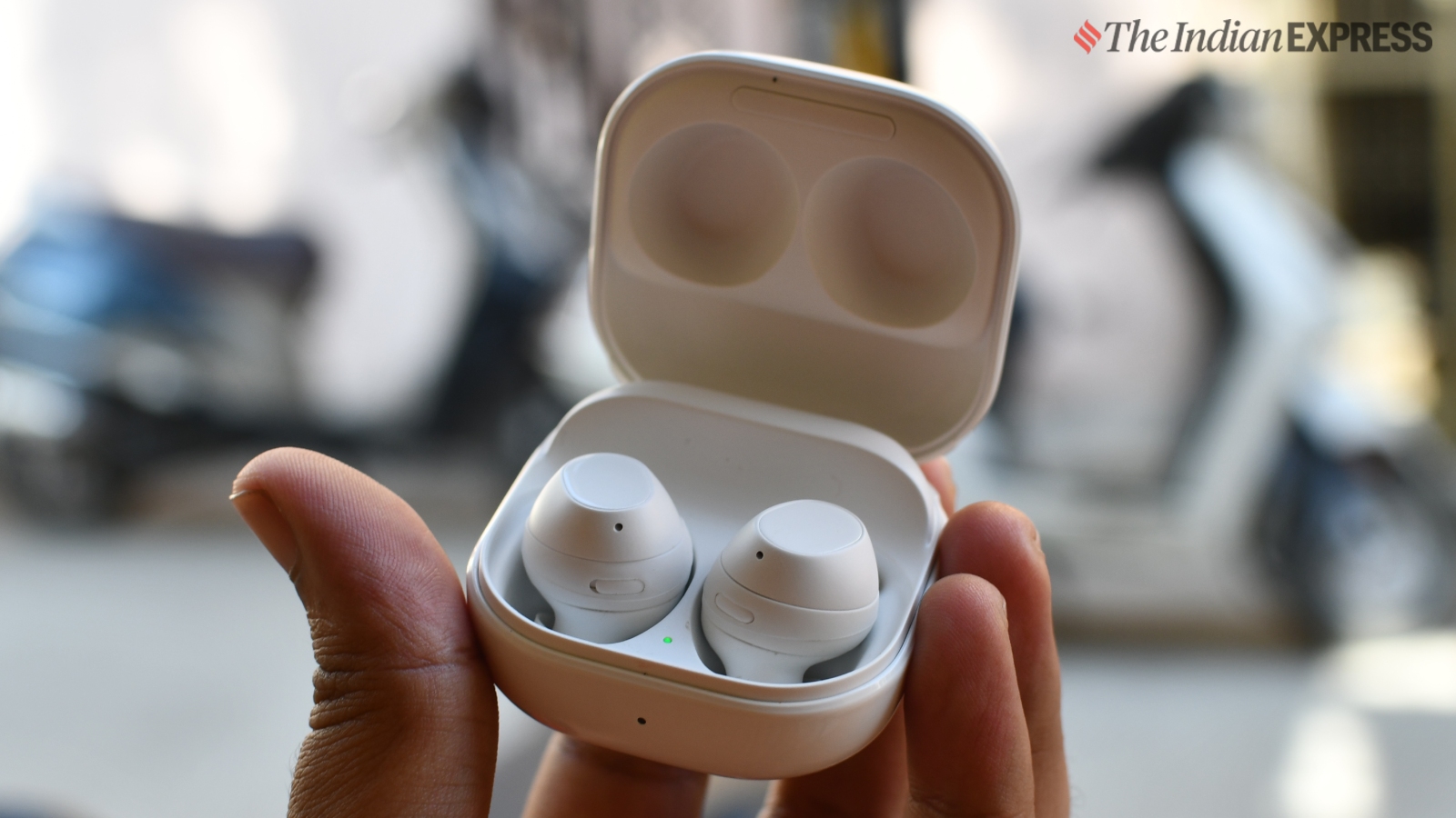 Samsung Galaxy Buds FE vs Galaxy Buds 2 Which buds should you choose