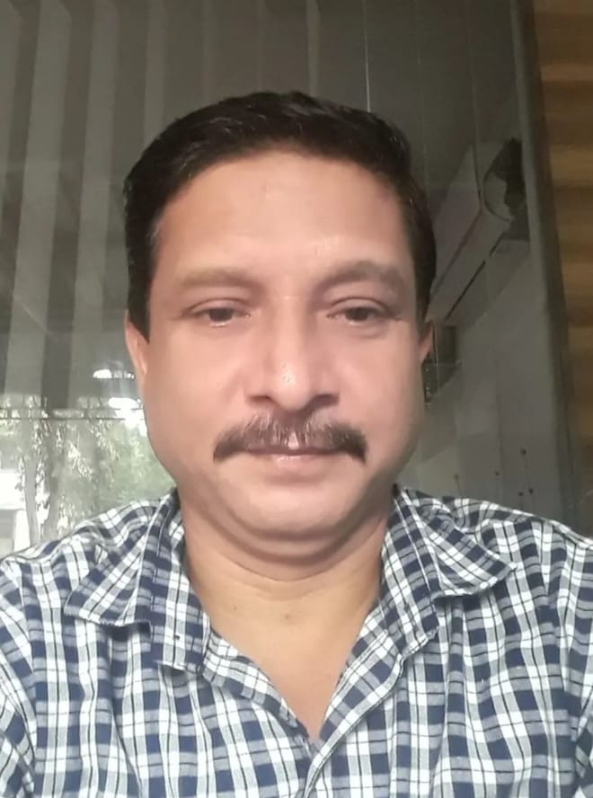 Mumbai overcrowded local trains, mumbai overcrowded trains death, Mumbai Commuters on overcrowded trains , passengers fall to death, Mumbai railway stations, Mumbra railway station, indian express news