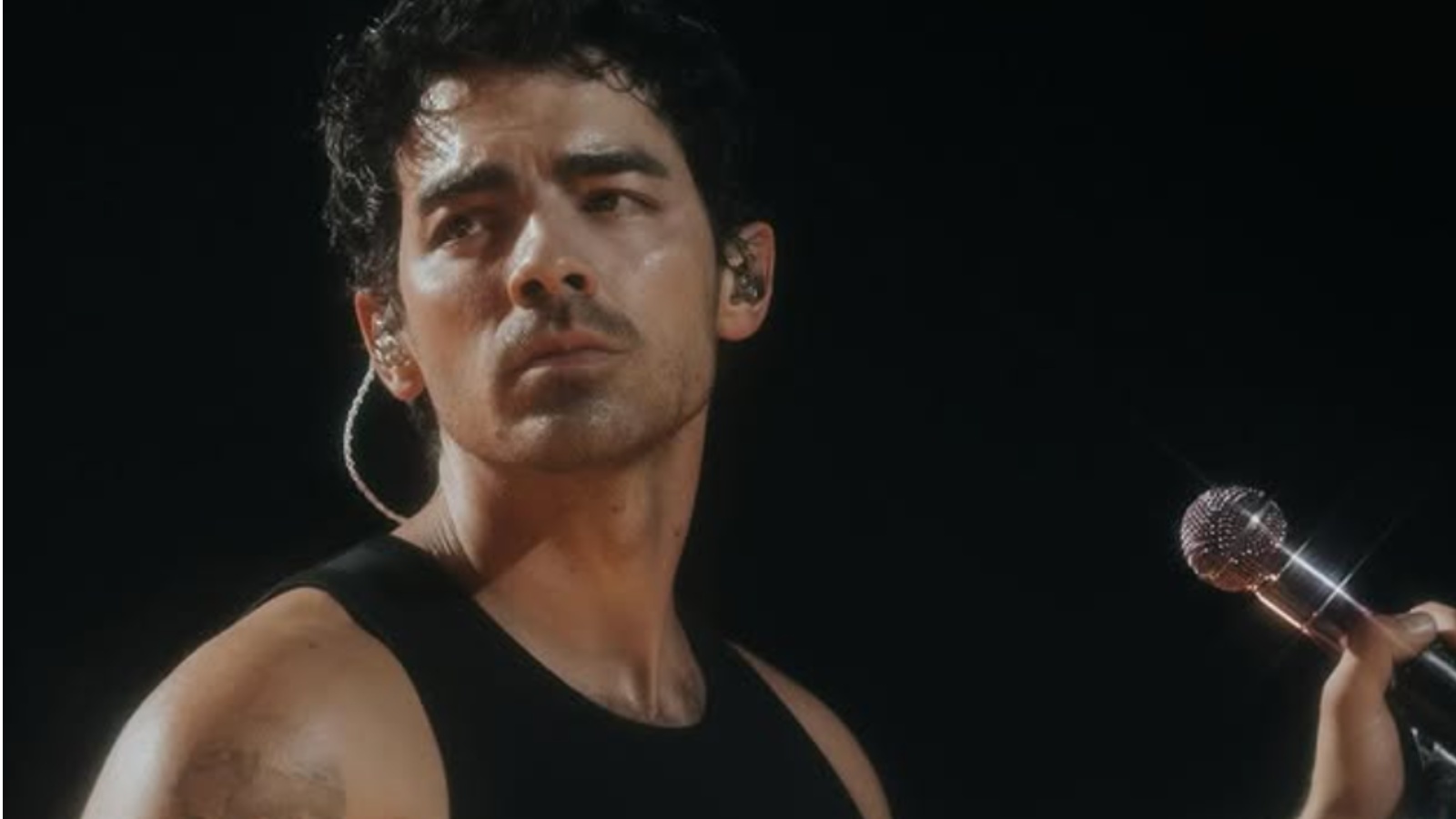 Taylor Swift is finally engaged, but before Travis Kelce got her to say