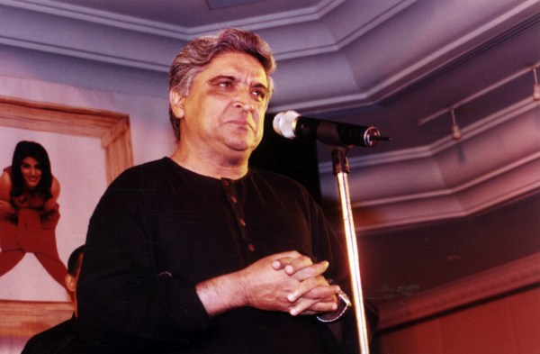 Forced to live on the street, with no clothes to wear, almost died of starvation, he became Bollywood’s most famous writer