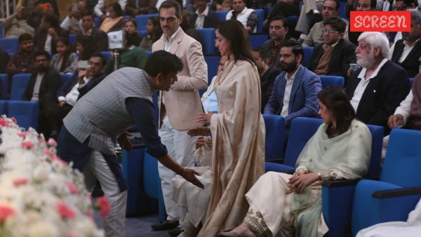 Teary-eyed Hema Malini says she’ll have to learn to live without Dharmendra at prayer meet: ‘Humaara pyaar sacha tha’